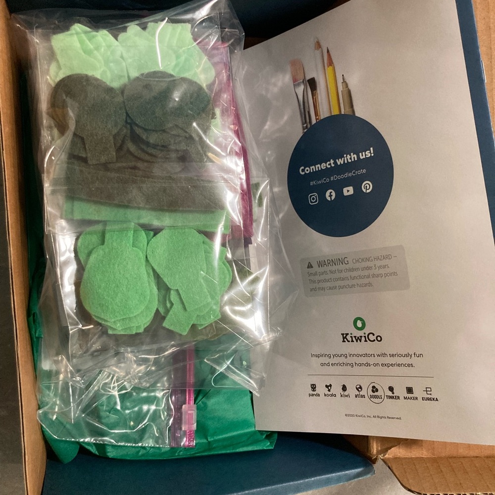Kiwi Co Make your Own Felt Succulent Garden